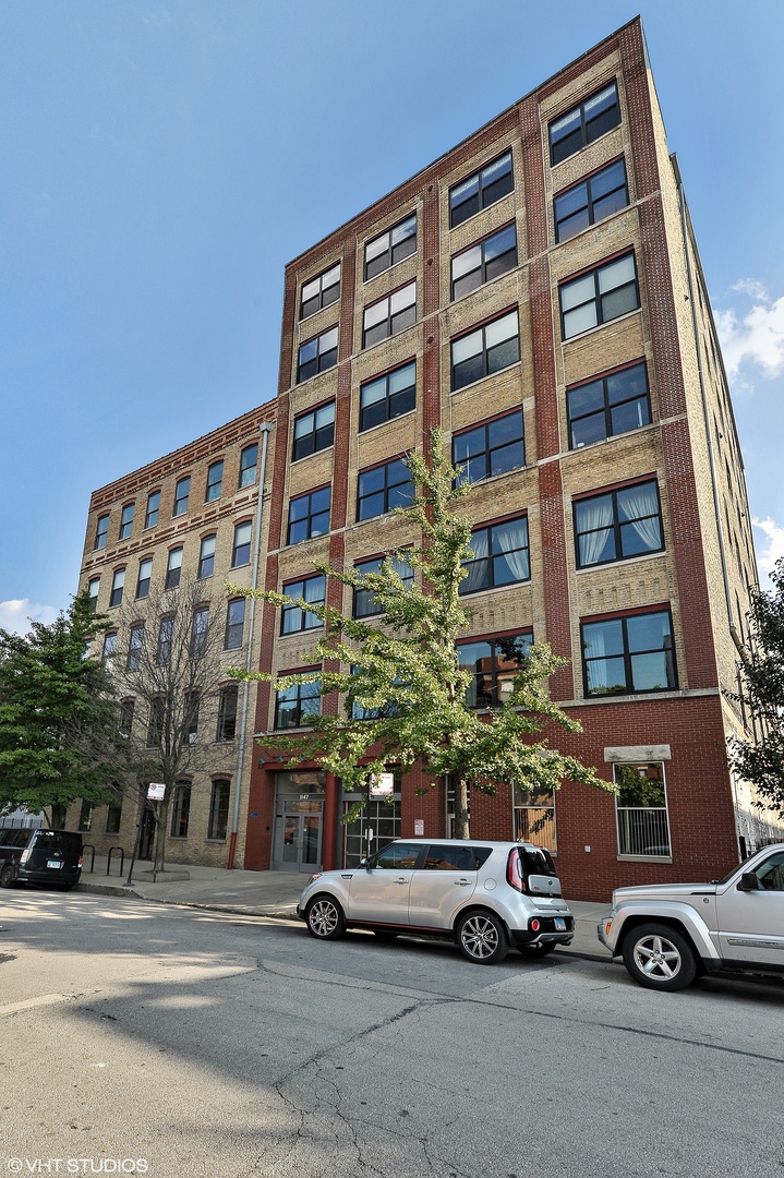 Noble Square Real Estate & Noble Square Chicago Information