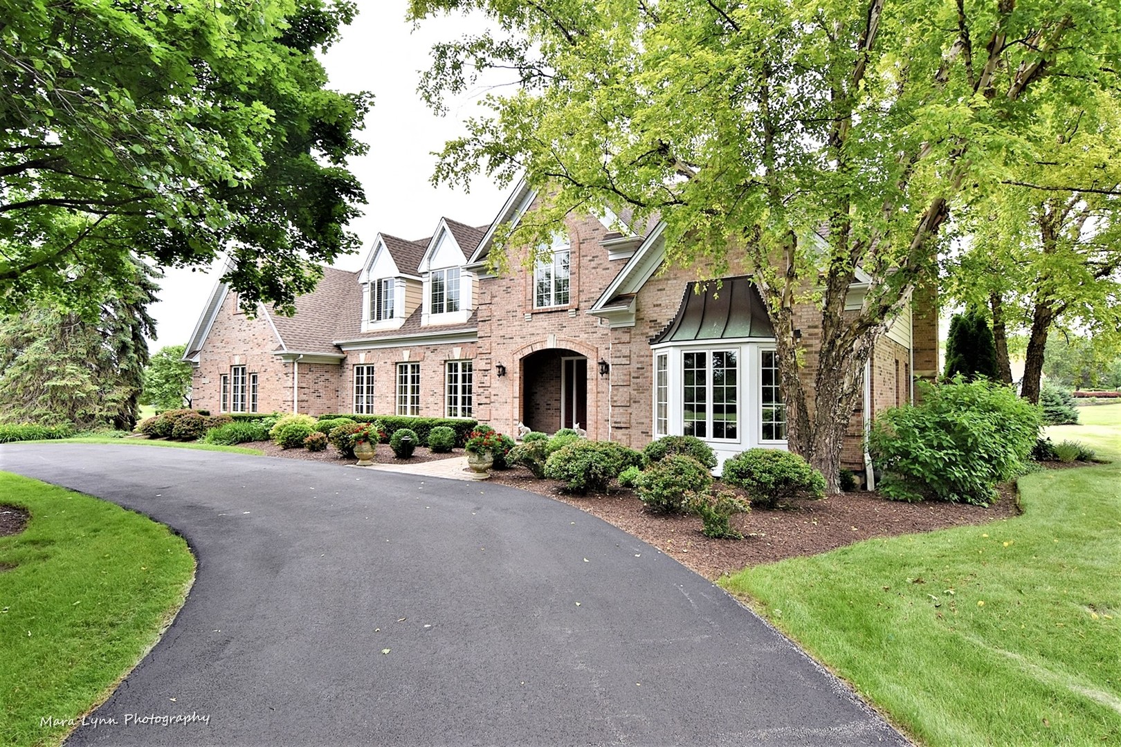 5N189 Grey Barn, ST. CHARLES, Illinois