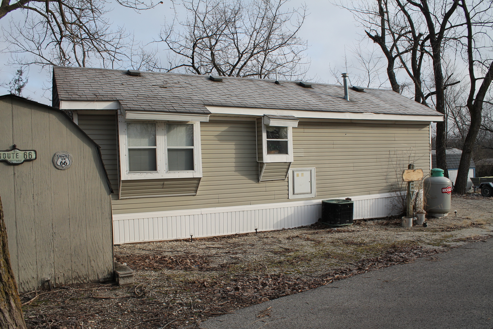 Homes for sale in the Shadow Lakes subdivision Wilmington, Illinois