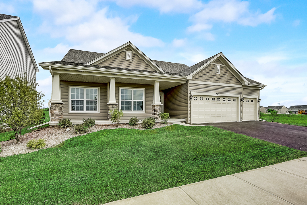 727 Maplewood, Elburn, Illinois