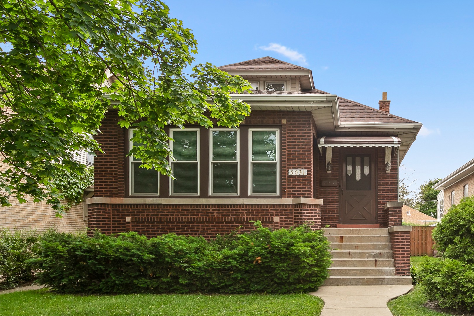 Albany Park Real Estate & Albany Park Chicago Information