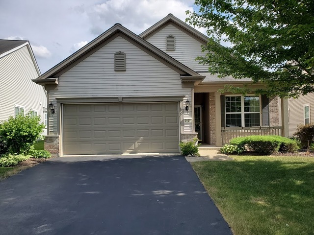 2507 Sandlewood, Elgin, Illinois
