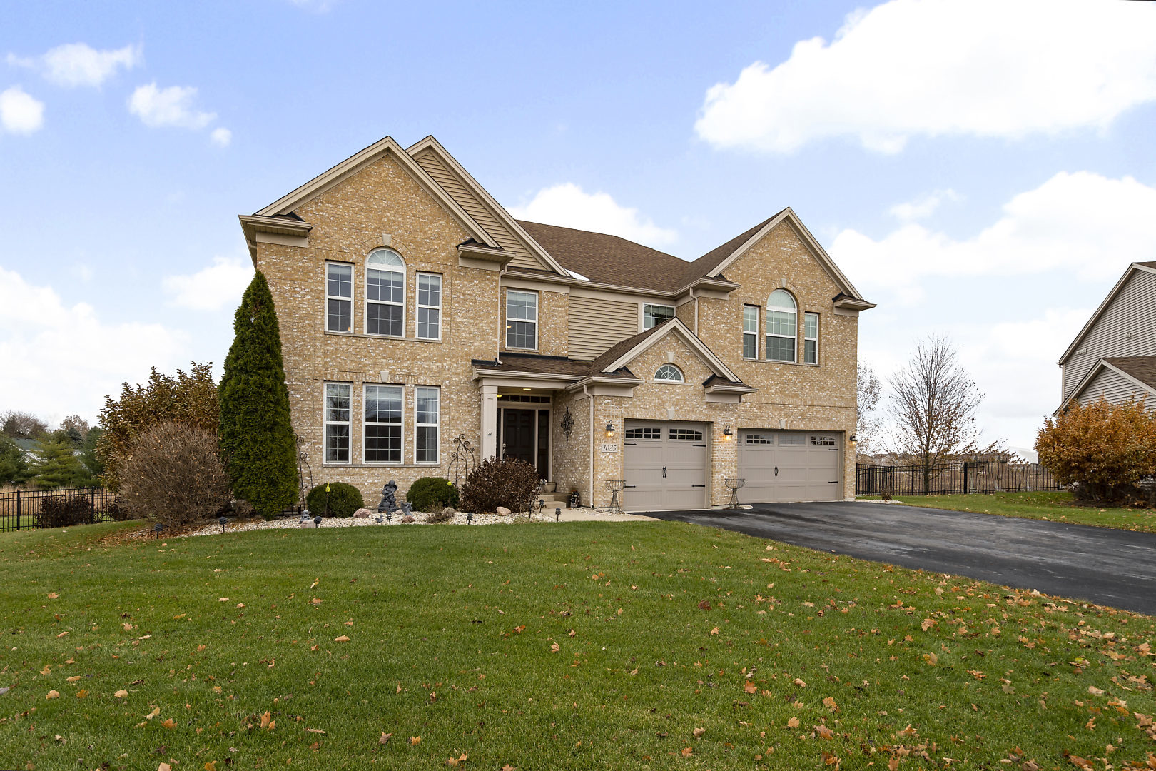 1025 South BENNETT, North Aurora, Illinois
