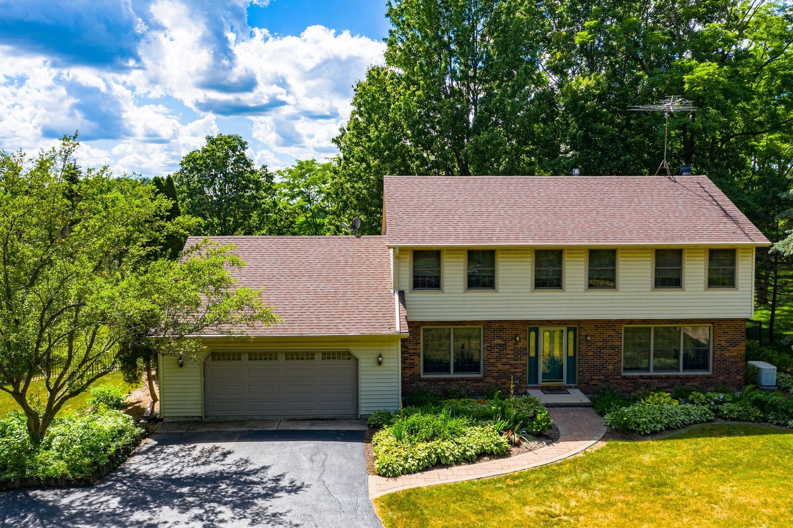 2N128 Saddlewood, Maple Park, Illinois