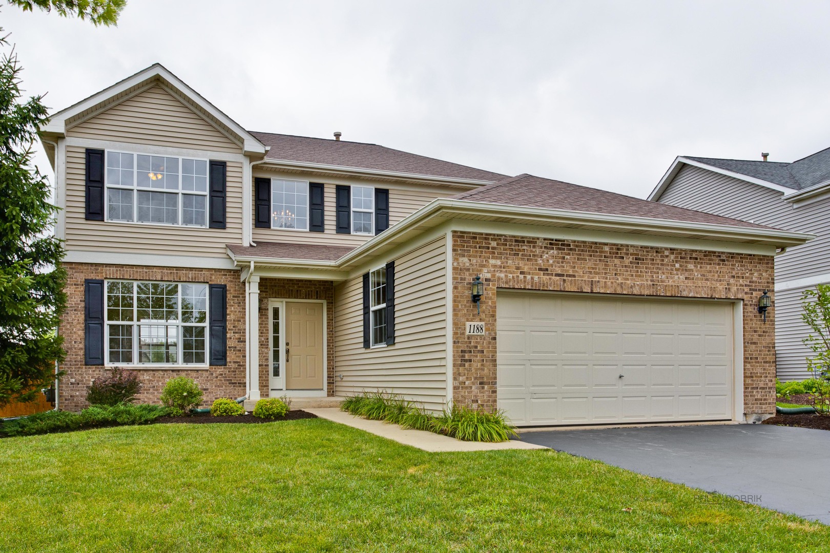 1188 SHAWFORD WAY, Elgin, Illinois