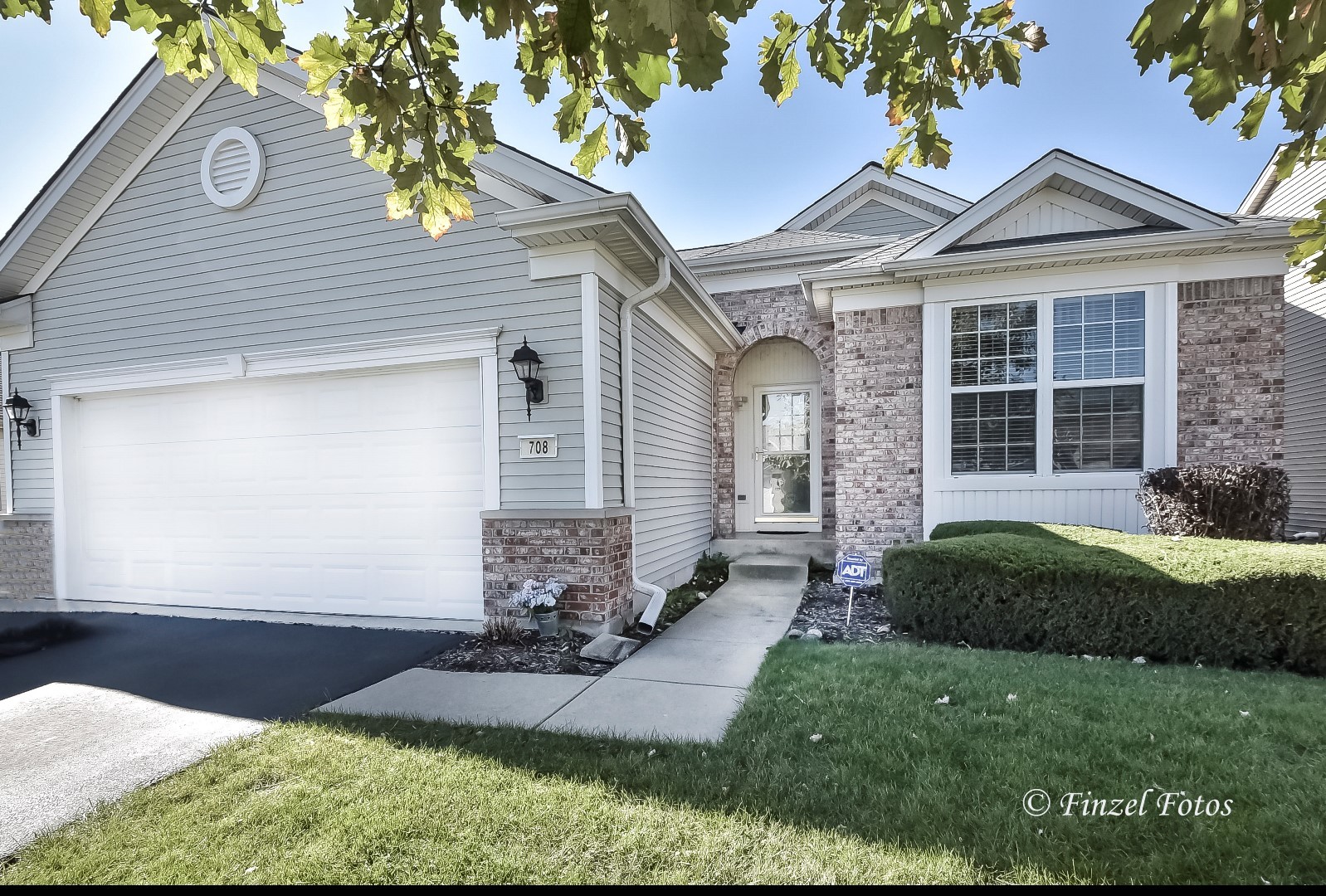 708 Tahoe, ELGIN, Illinois