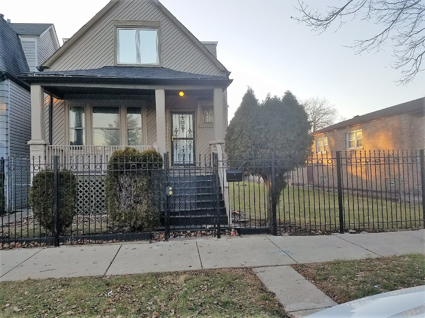 West Englewood Real Estate & West Englewood Chicago Information