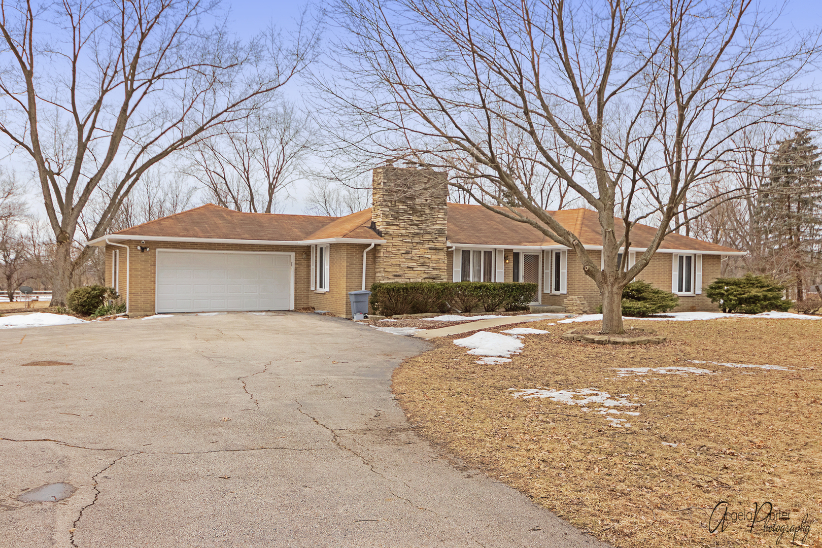 1569 Dale, ELGIN, Illinois