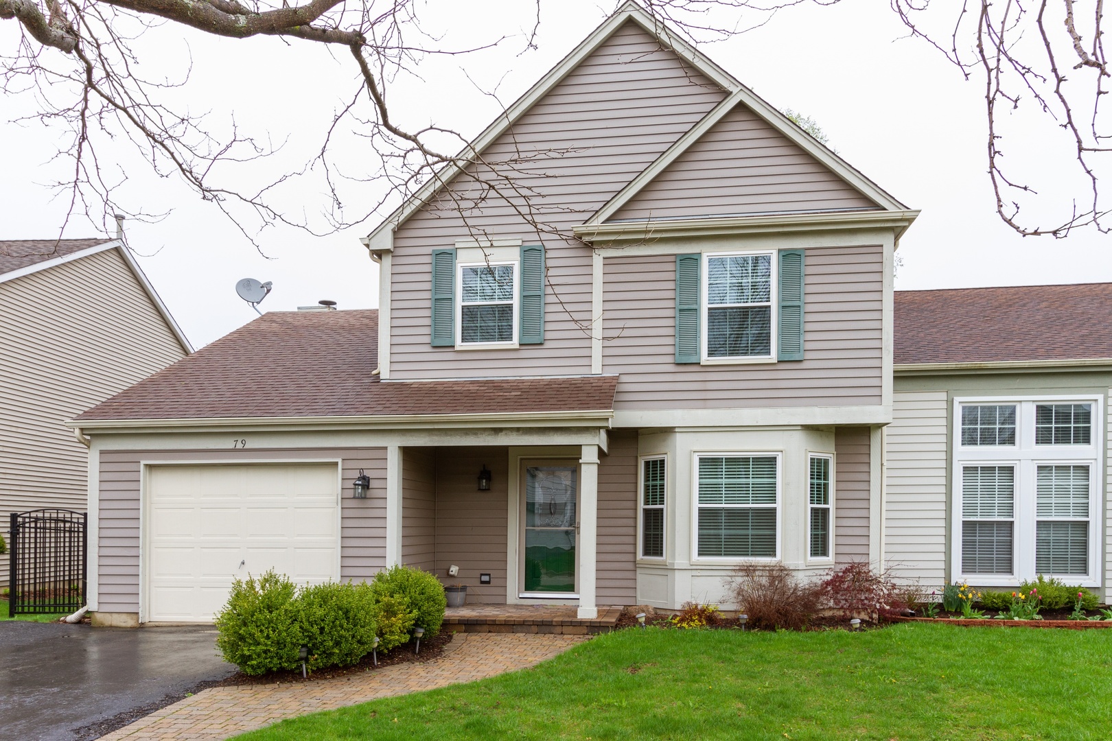 Homes for sale in the Cambridge Country subdivision Mundelein