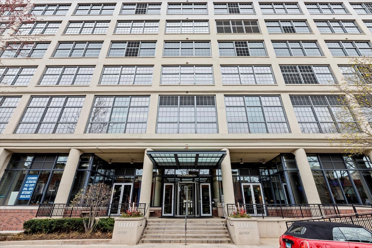 900 N. KINGSBURY #878