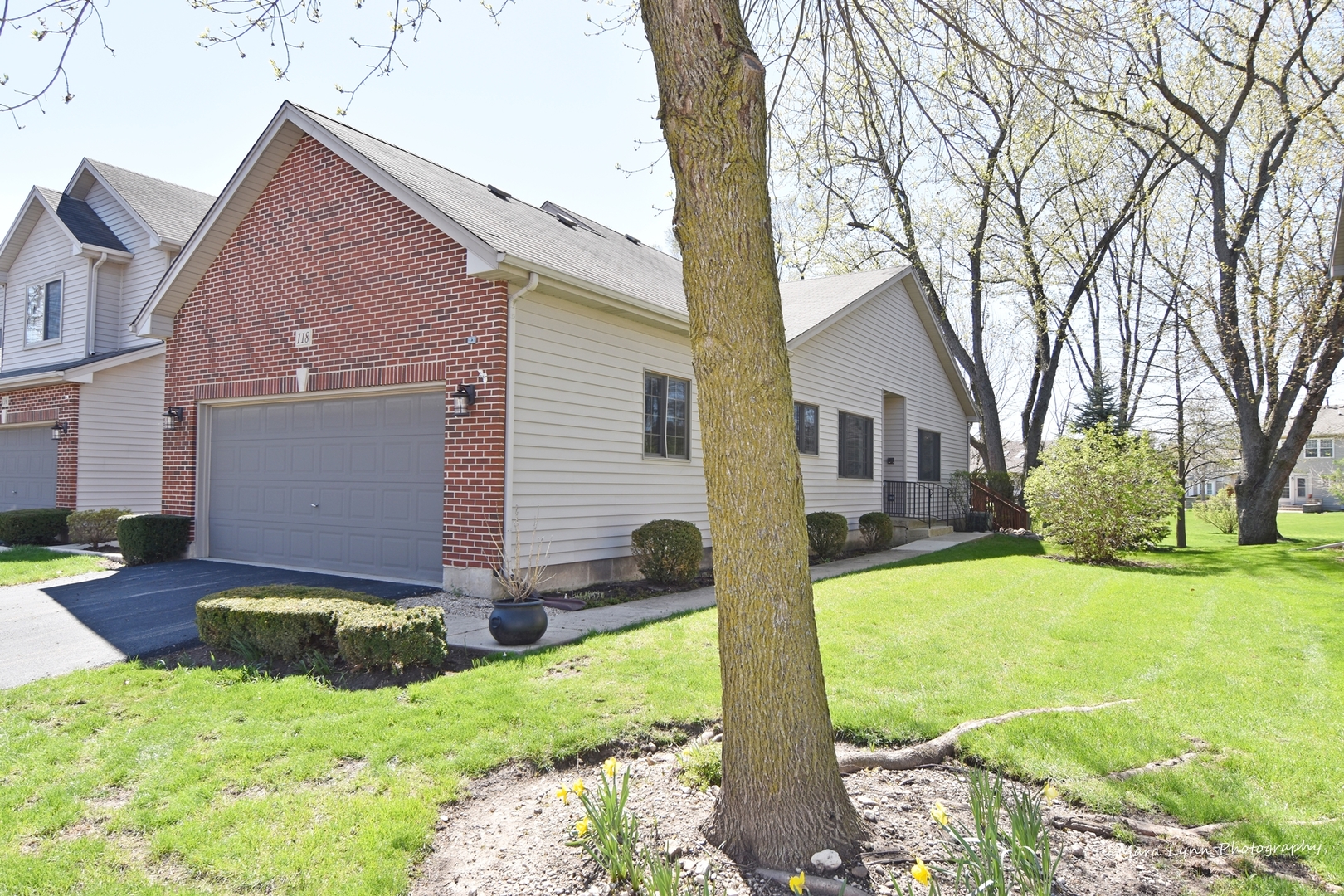 118 Deer Run, ELGIN, Illinois