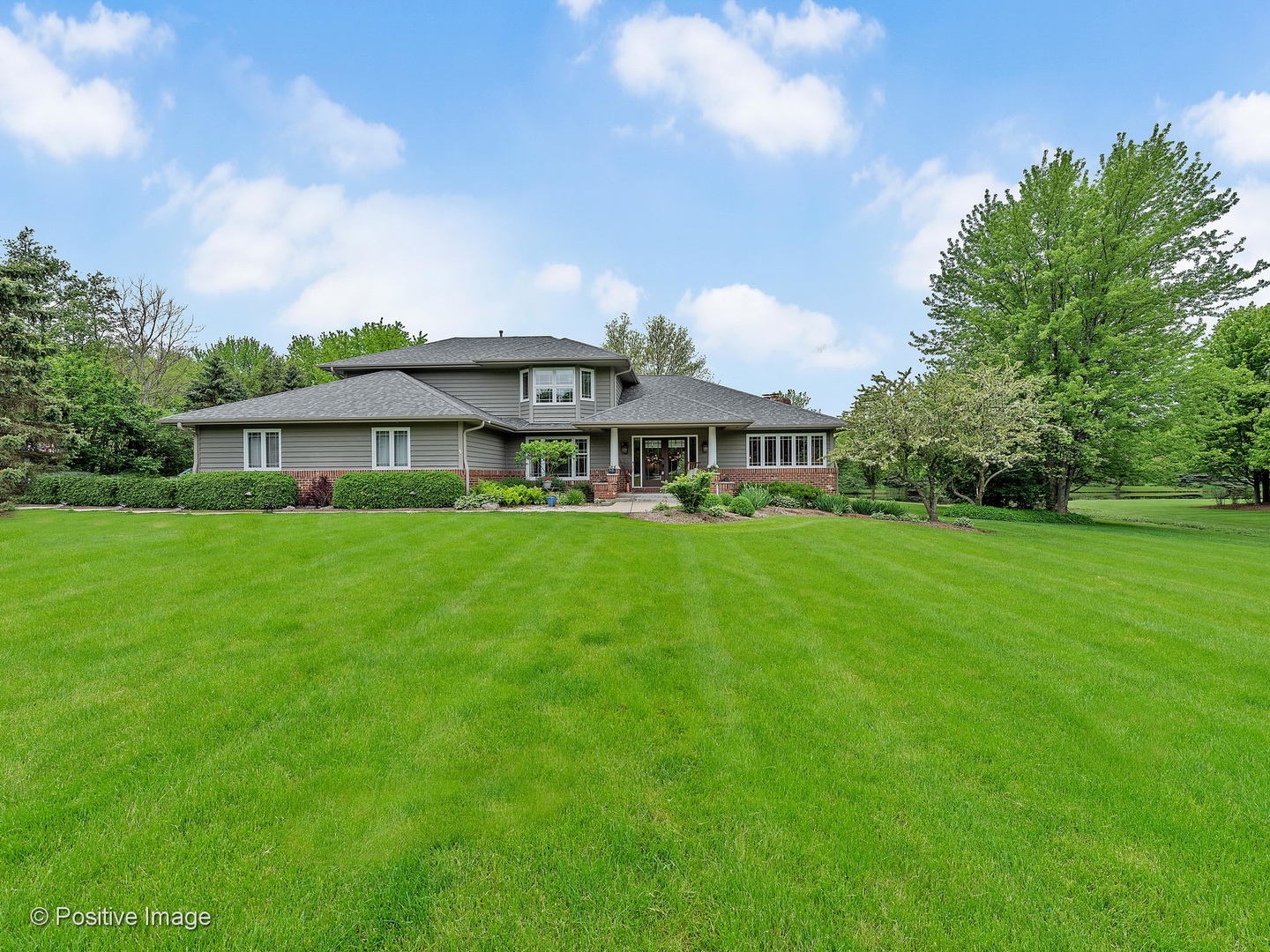 1S982 Grove Hill, Batavia, Illinois