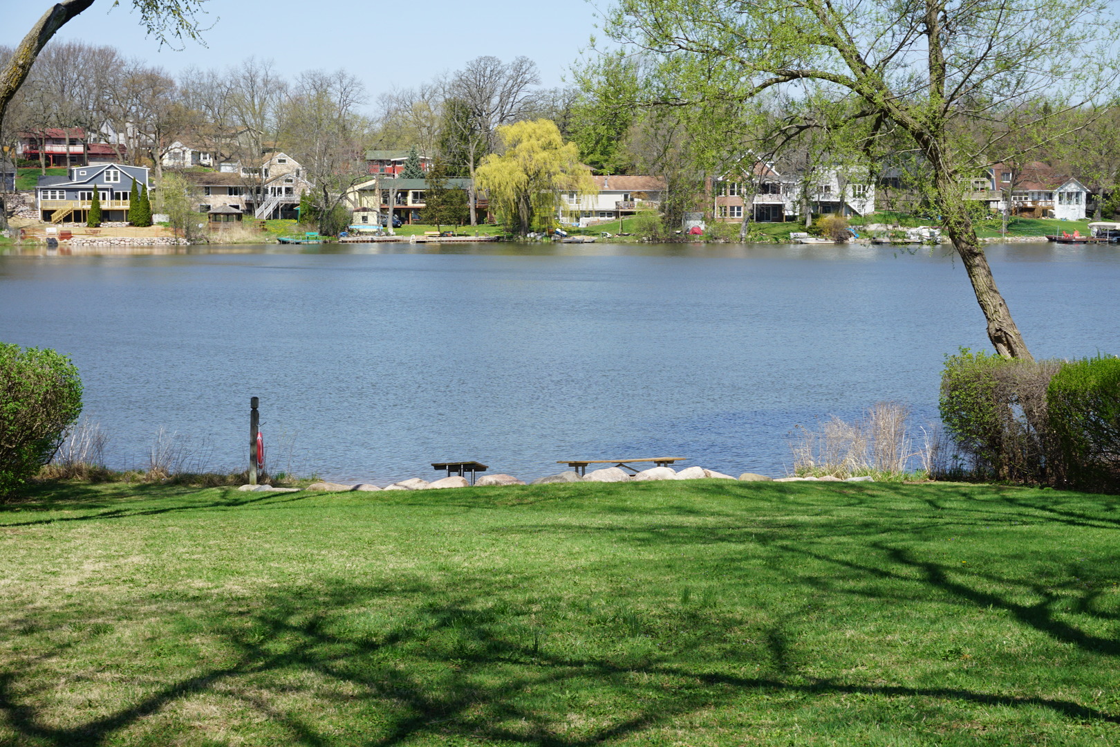 23980 North Valley Road, LAKE ZURICH, Illinois 60047 Blue Fence