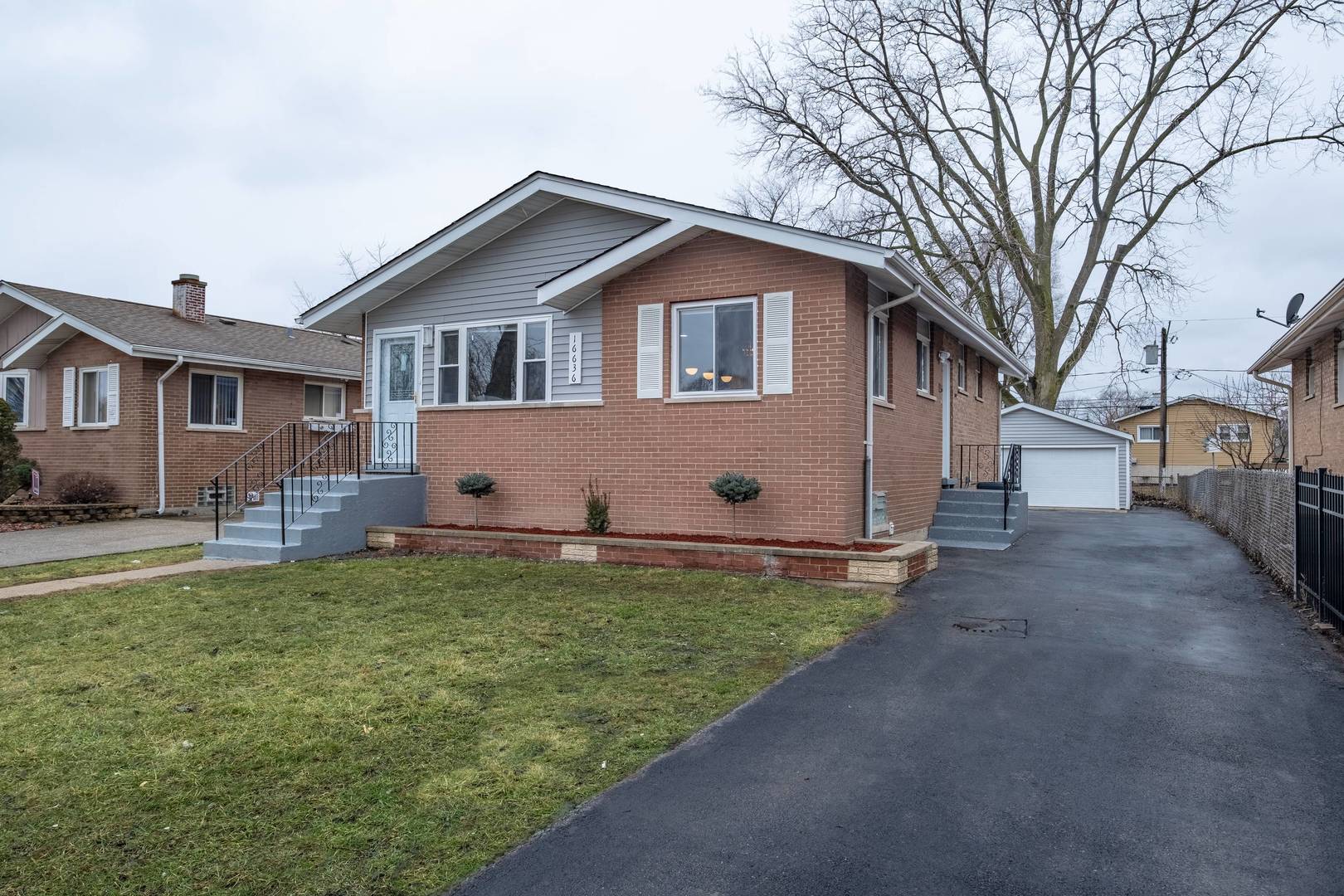 3 Bedroom Homes for sale in markham, Illinois markham MLS markham