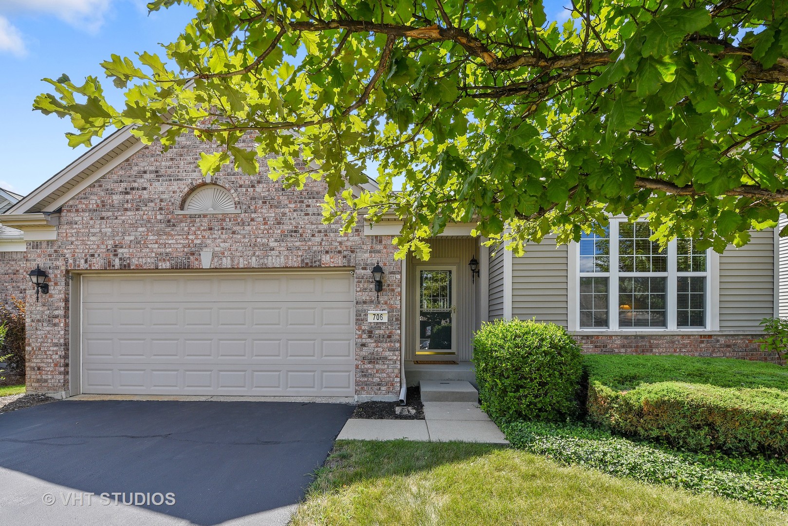 706 Tahoe, Elgin, Illinois
