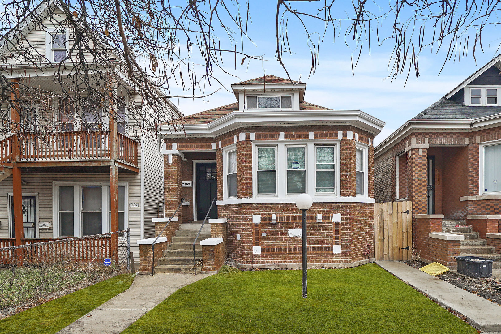 West Englewood Real Estate & West Englewood Chicago Information