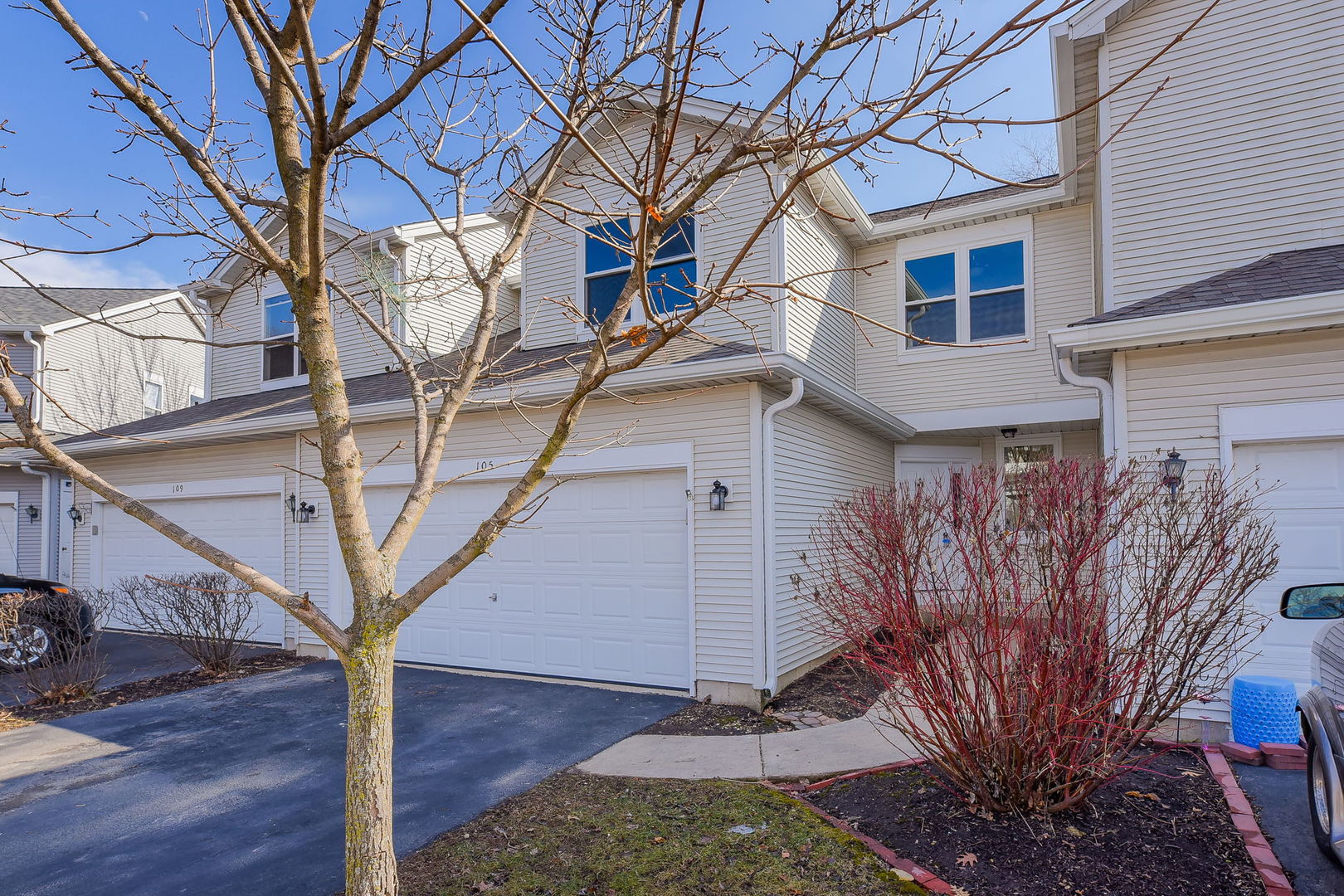 105 Lilac, North Aurora, Illinois
