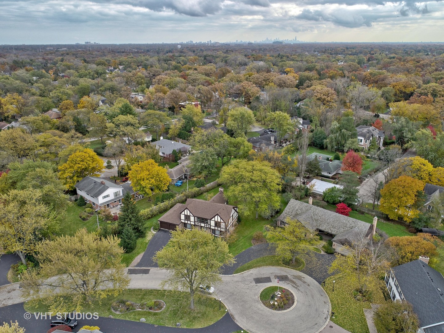 29 Coventry Road, Northfield, Illinois 60093 Blue Fence
