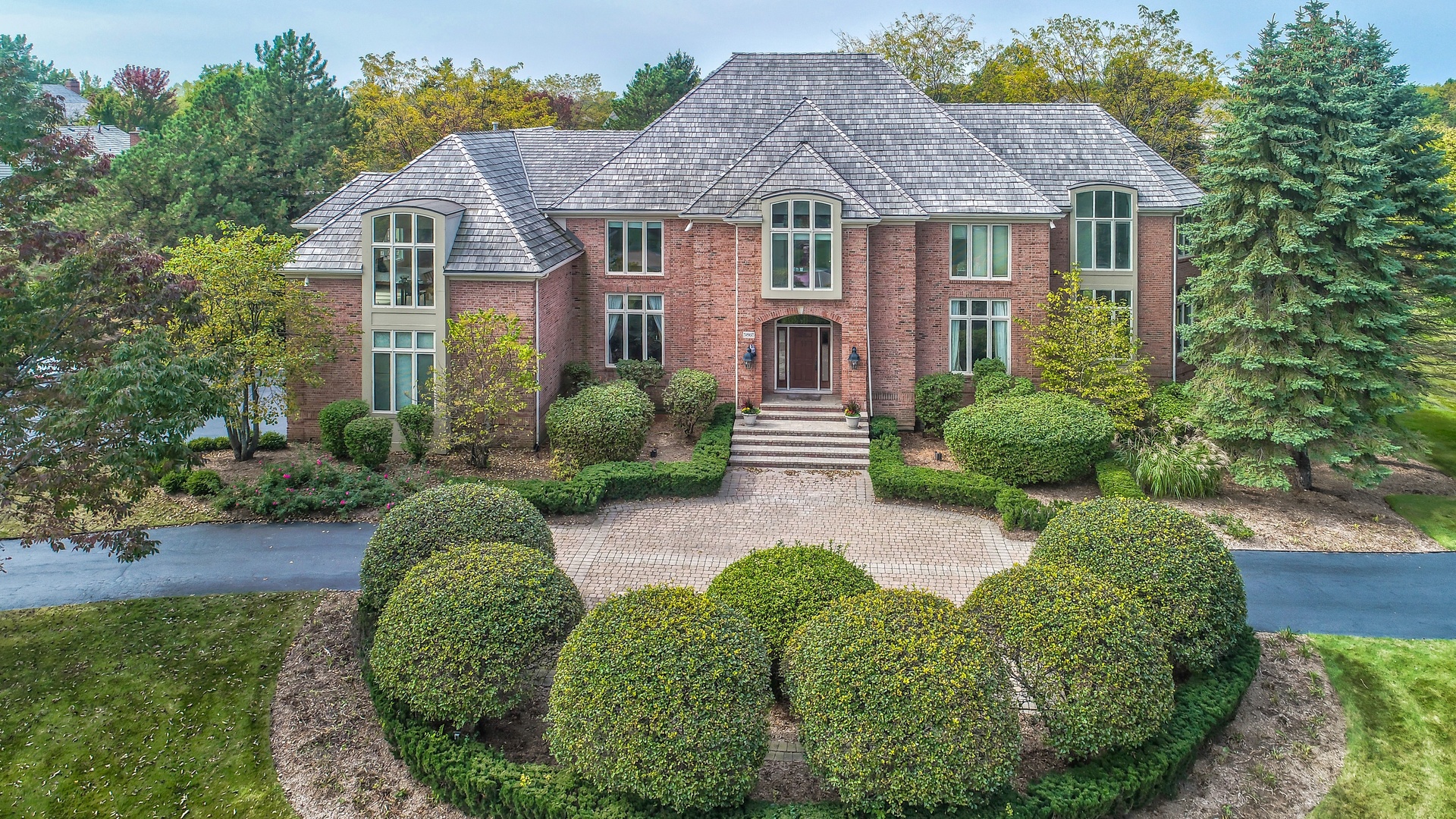 Homes for sale in the HERONS LANDING subdivision Long Grove, Illinois