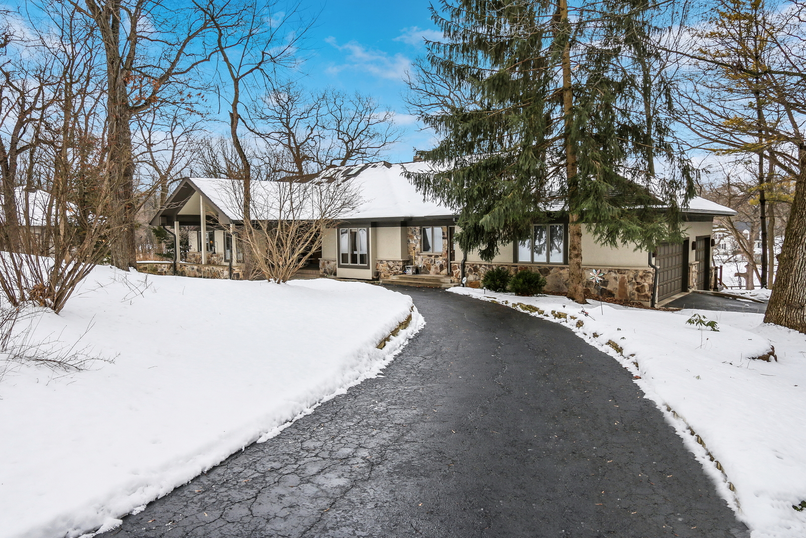 4 bedroom Homes for sale in Ingleside, Illinois Ingleside MLS