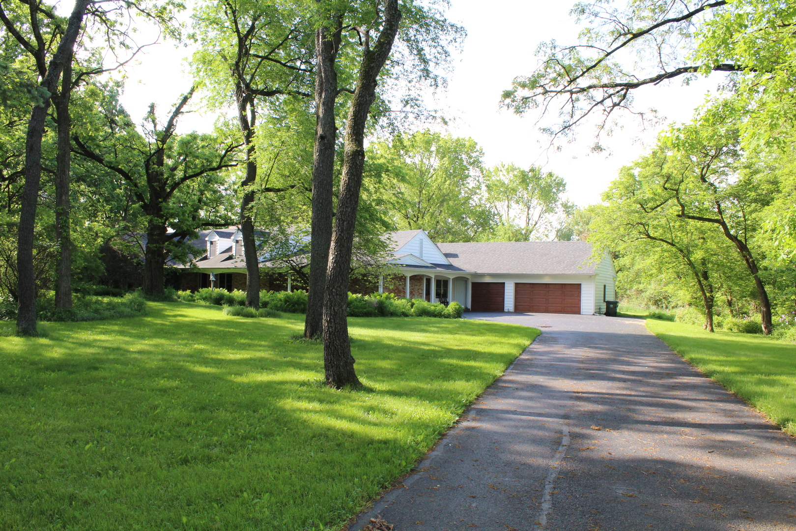 40W311 WILDWOOD, Aurora, Illinois