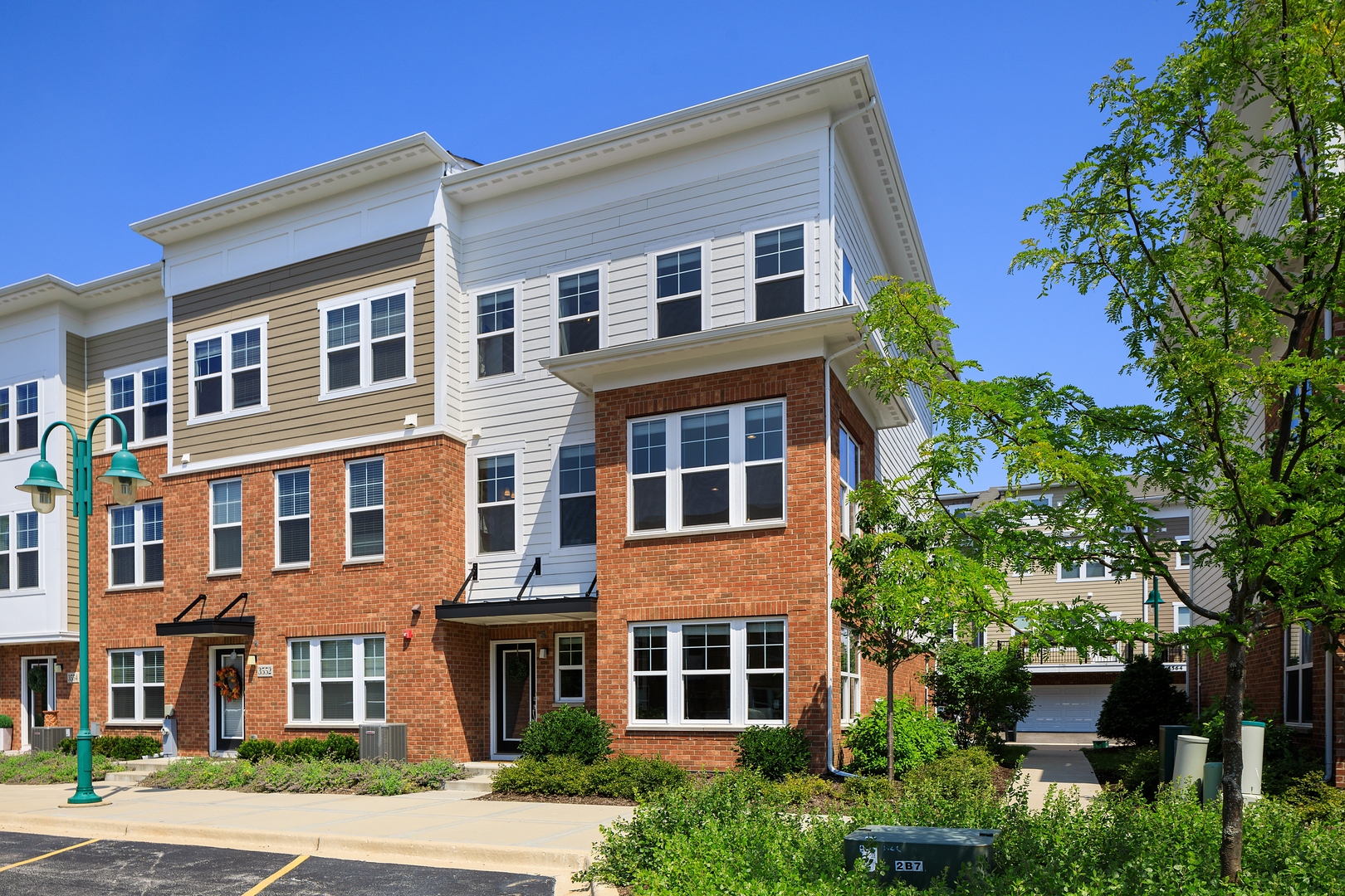 Condos for sale in Woodridge, Illinois Woodridge MLS Woodridge Real