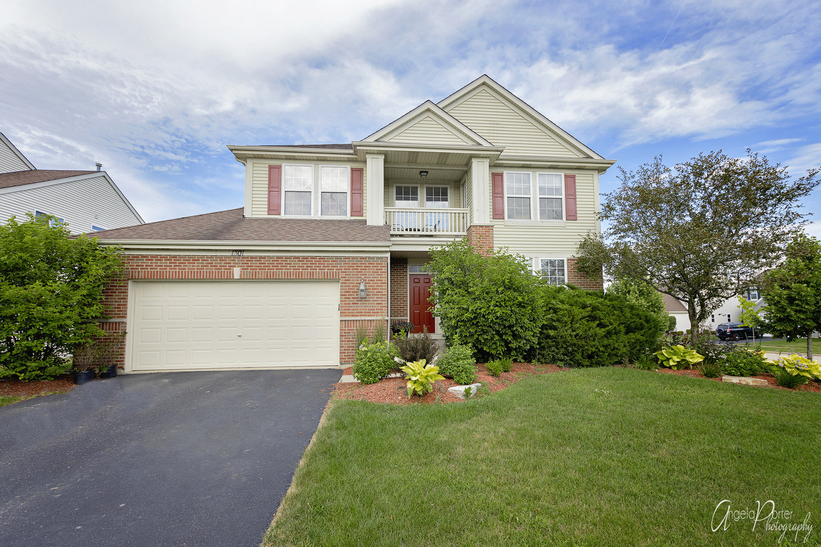 1301 Prescott Drive, Volo, IL 60020 Blue Fence