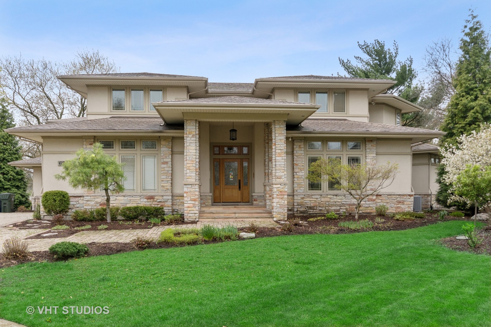 Homes for sale in the Cress Creek subdivision Naperville, Illinois