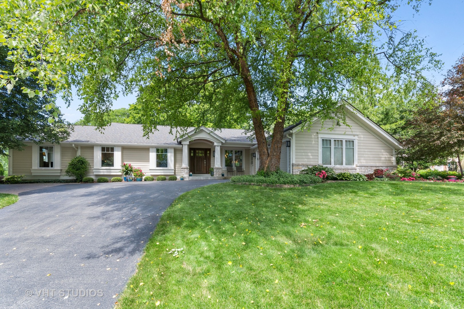 Homes for sale in the Cress Creek subdivision Naperville, Illinois