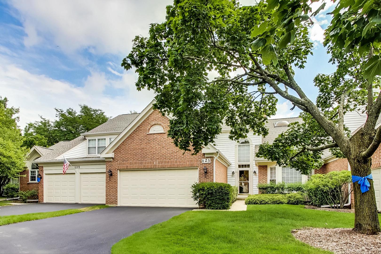 Homes for sale in the Princeton Village subdivision Glenview