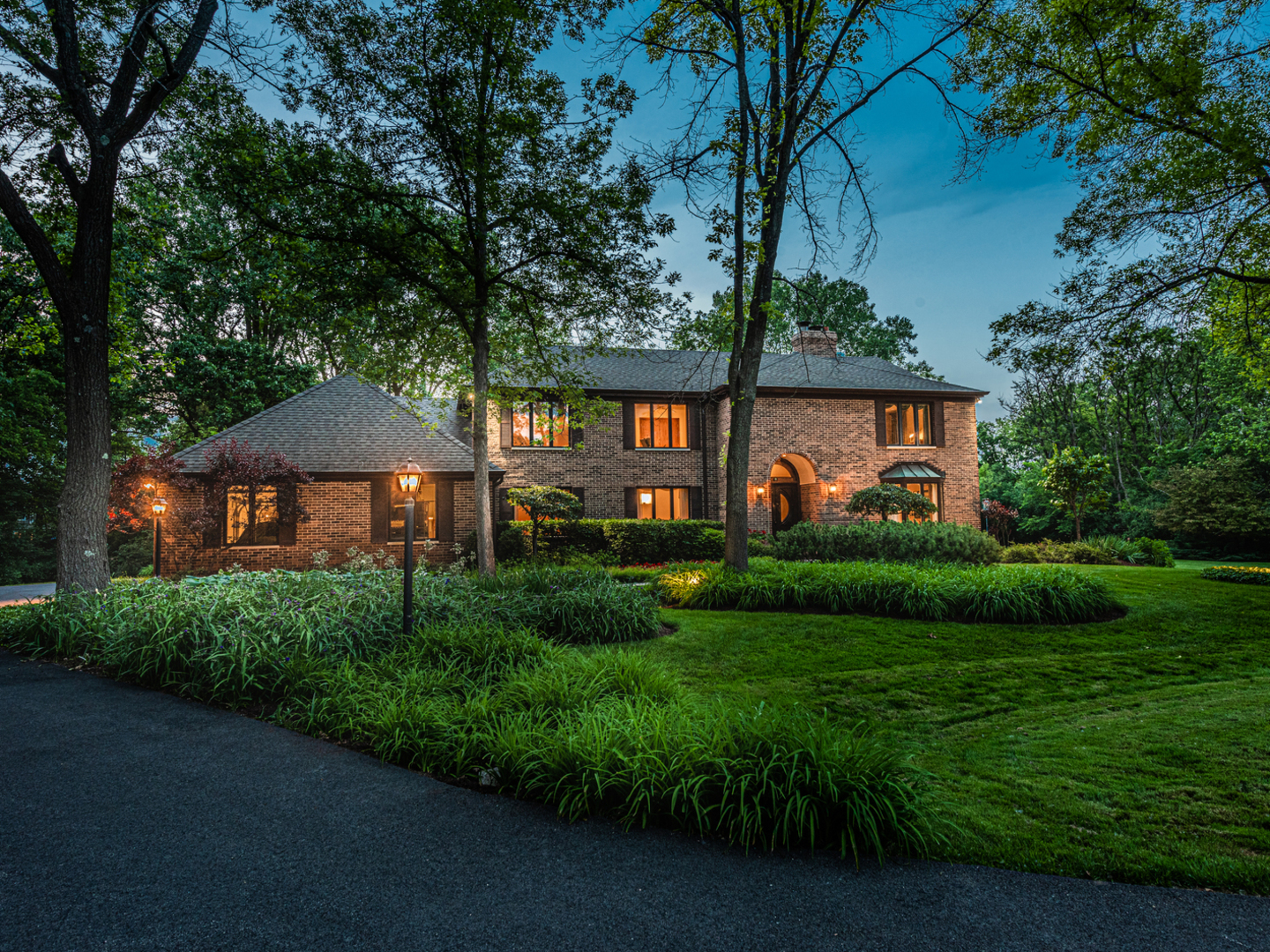 Homes for sale in the Biltmore subdivision North Barrington, Illinois