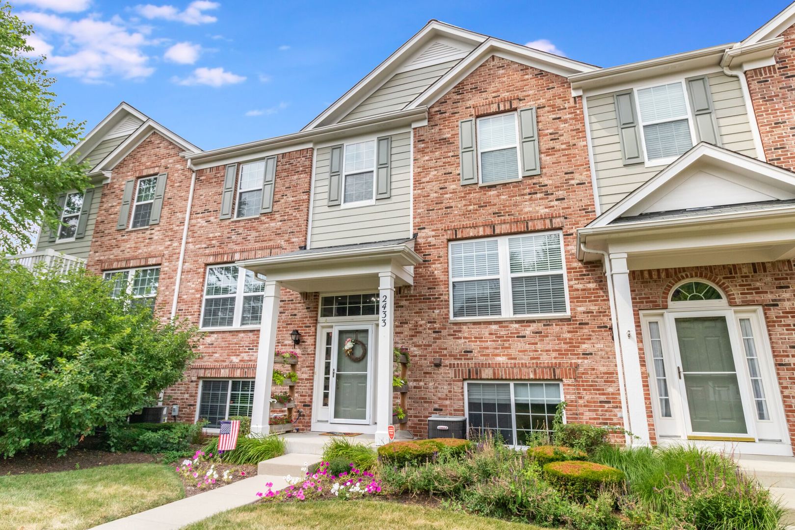 2433 Anna, ELGIN, Illinois