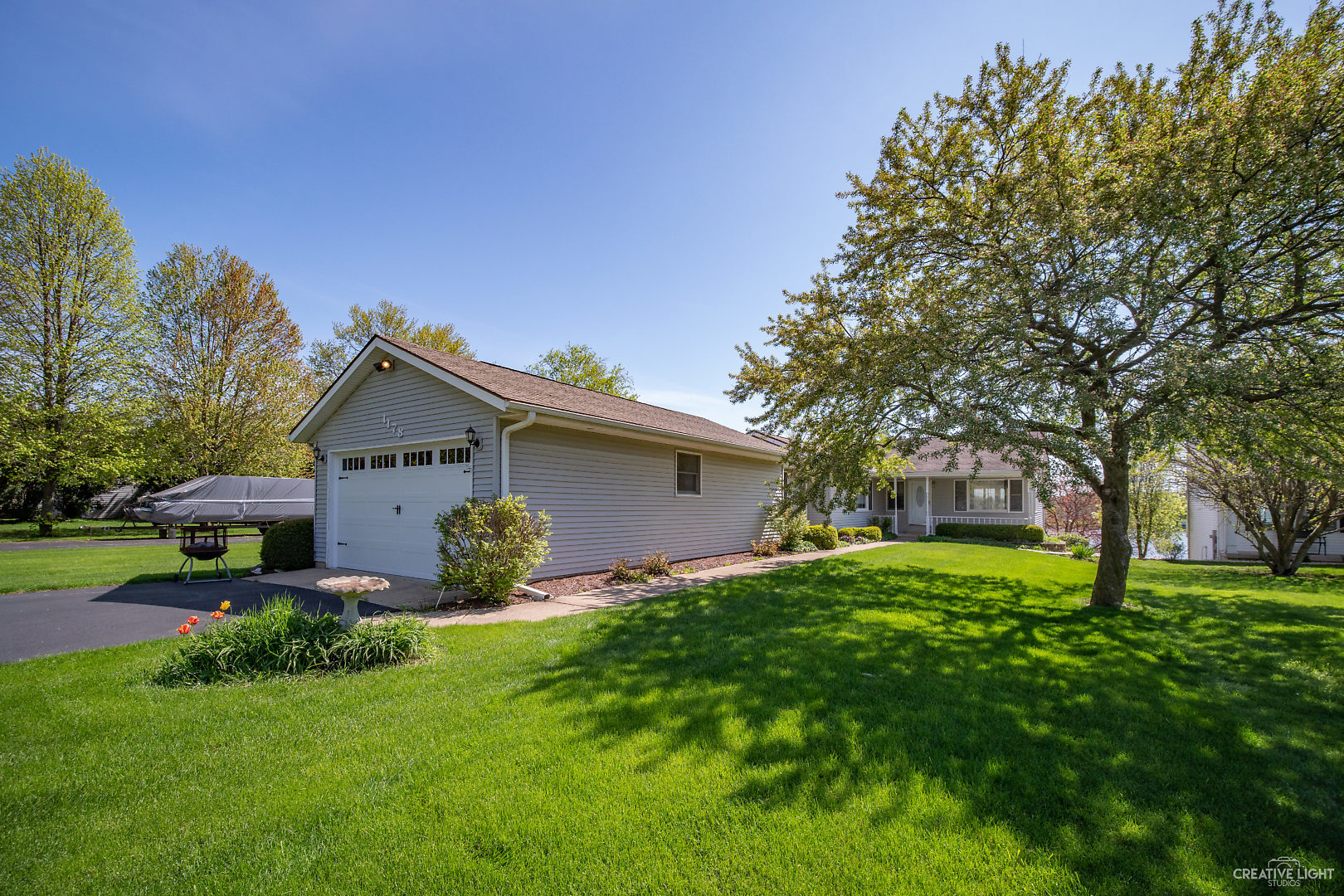 Homes for sale in the Lake Holiday subdivision Lake Holiday, Illinois