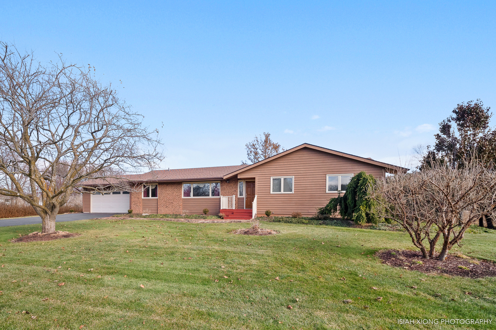 1N221 Country Life, Maple Park, Illinois
