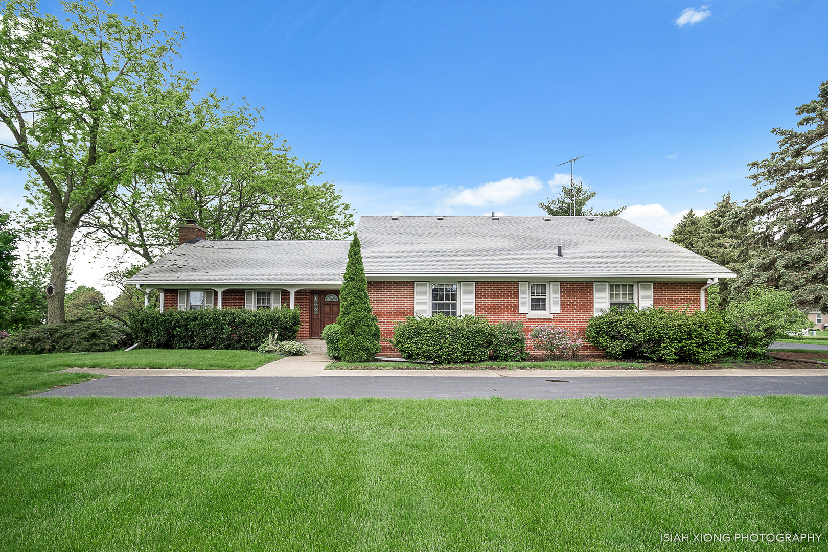 940 North Deerpath, North Aurora, Illinois