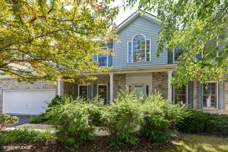 746 Kateland, South Elgin, Illinois