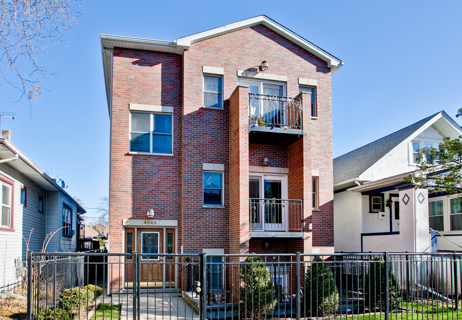 Albany Park Real Estate & Albany Park Chicago Information