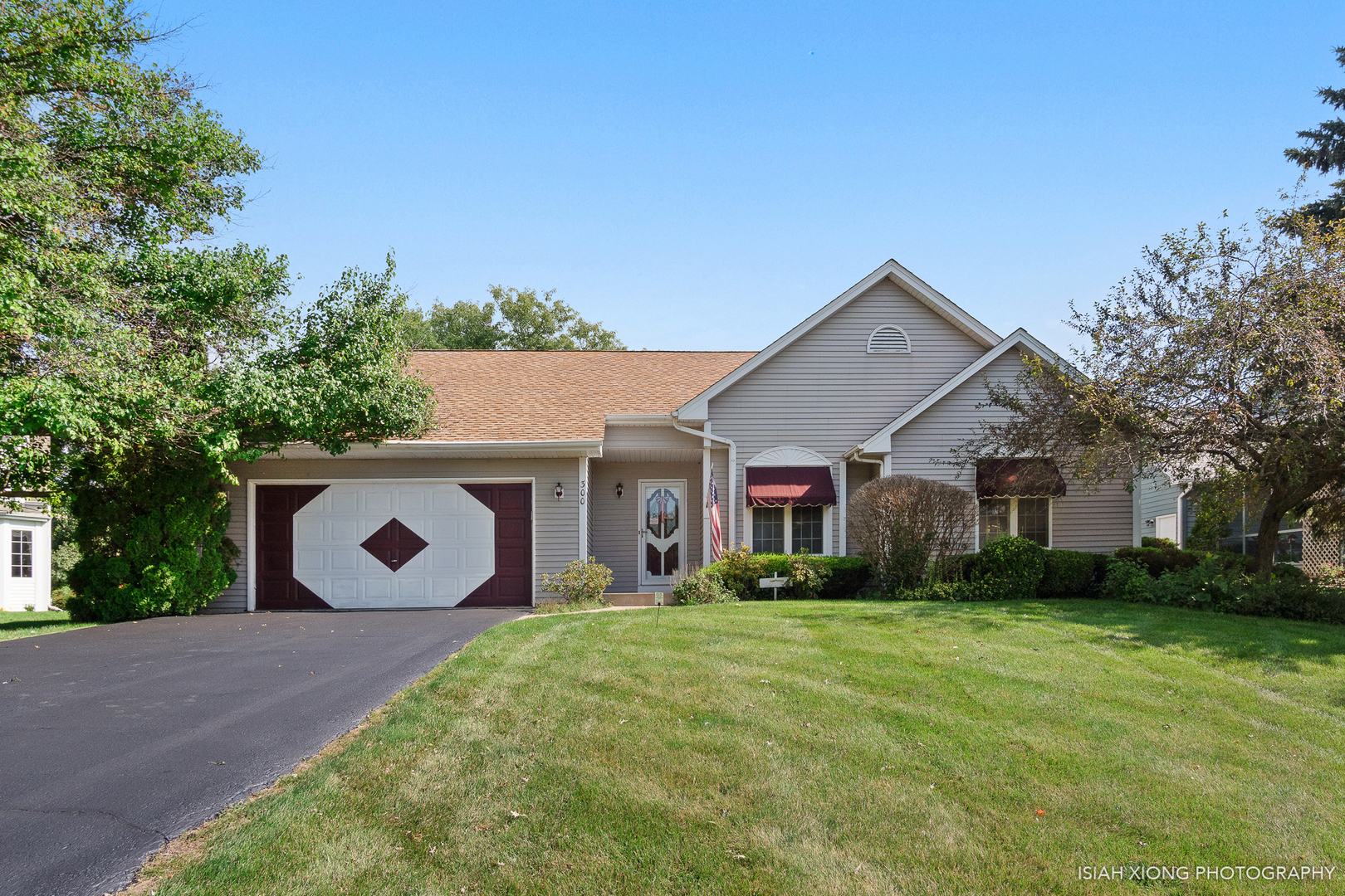 300 Hankes, Sugar Grove, Illinois