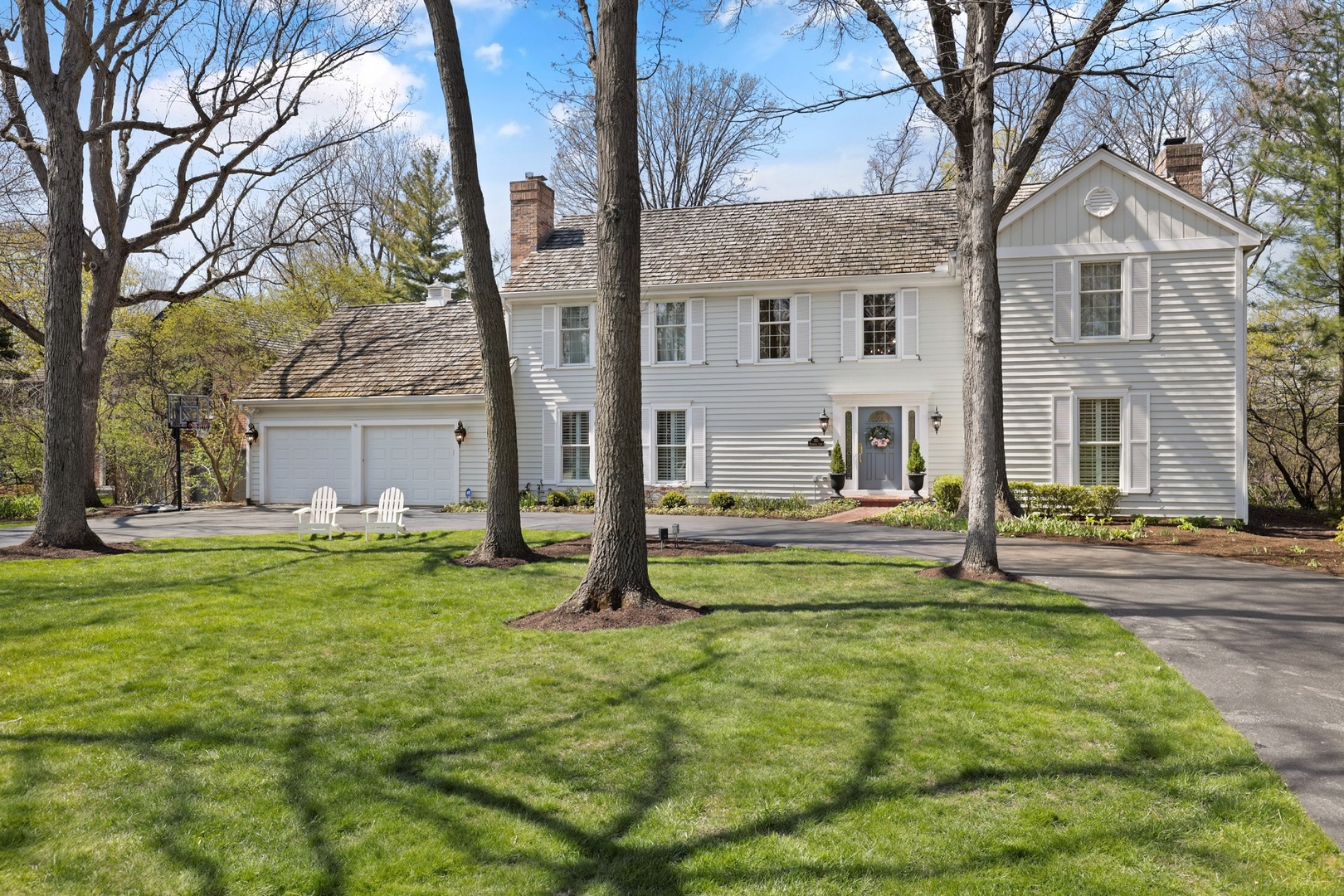 Homes for sale in the Tangley Oaks subdivision Lake Bluff, Illinois