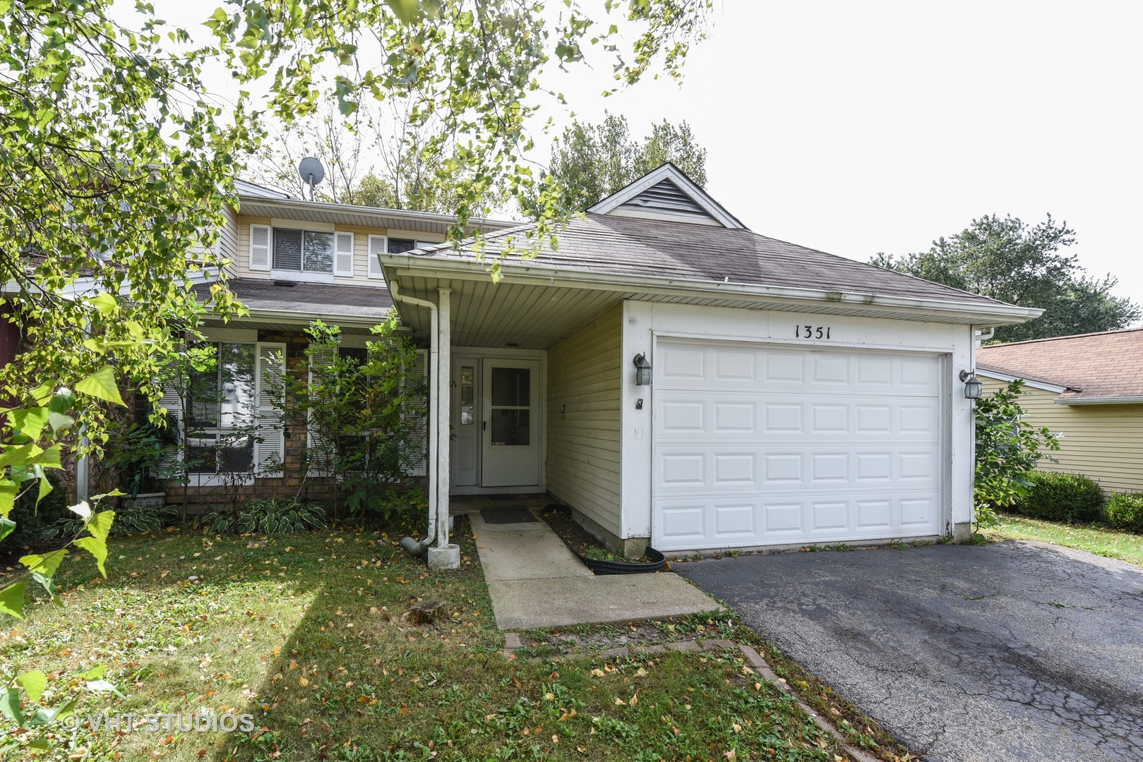 1351 Maroon, ELGIN, Illinois