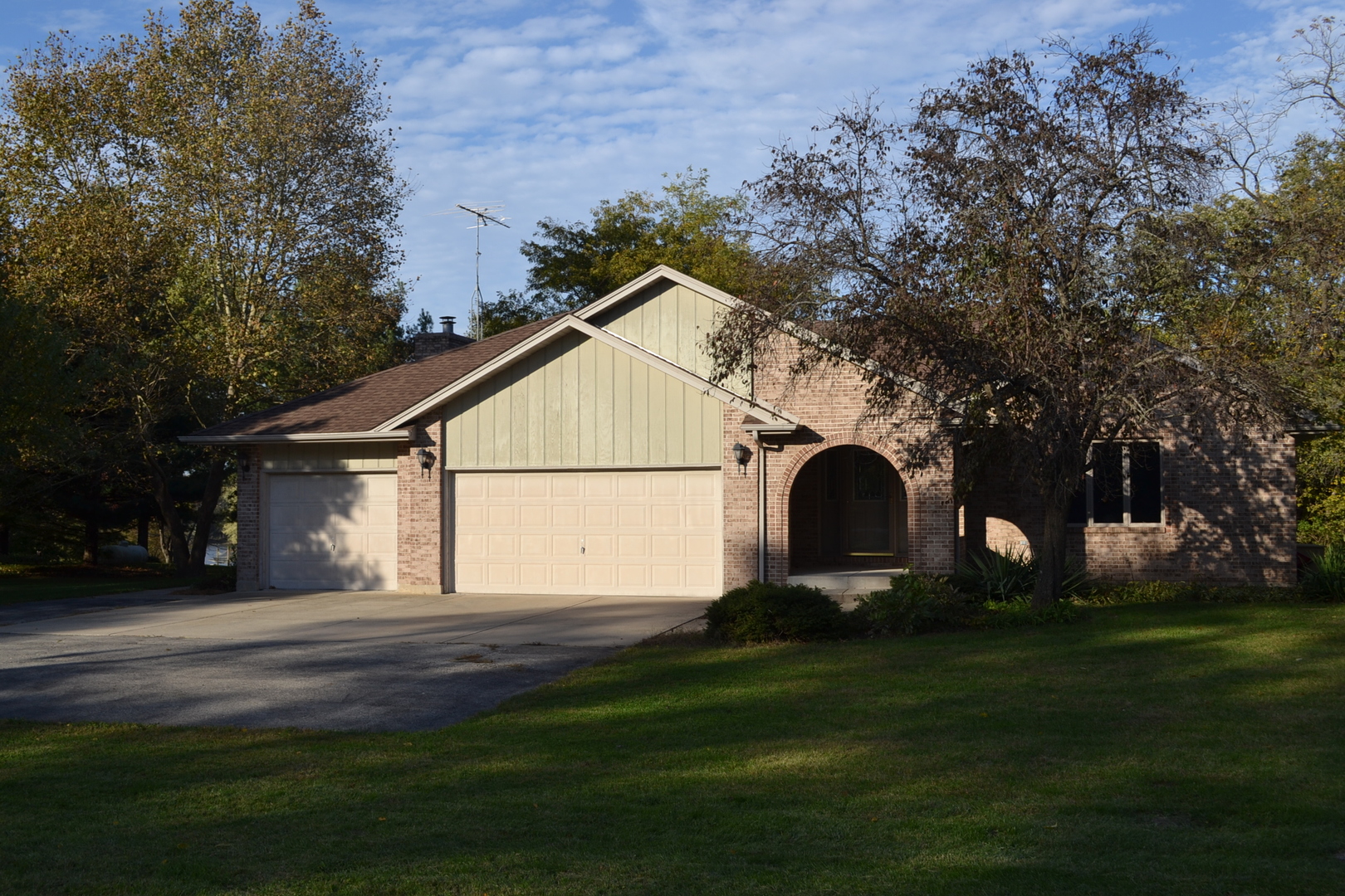 Luxury Homes for sale in Custer Park, Illinois Custer Park MLS