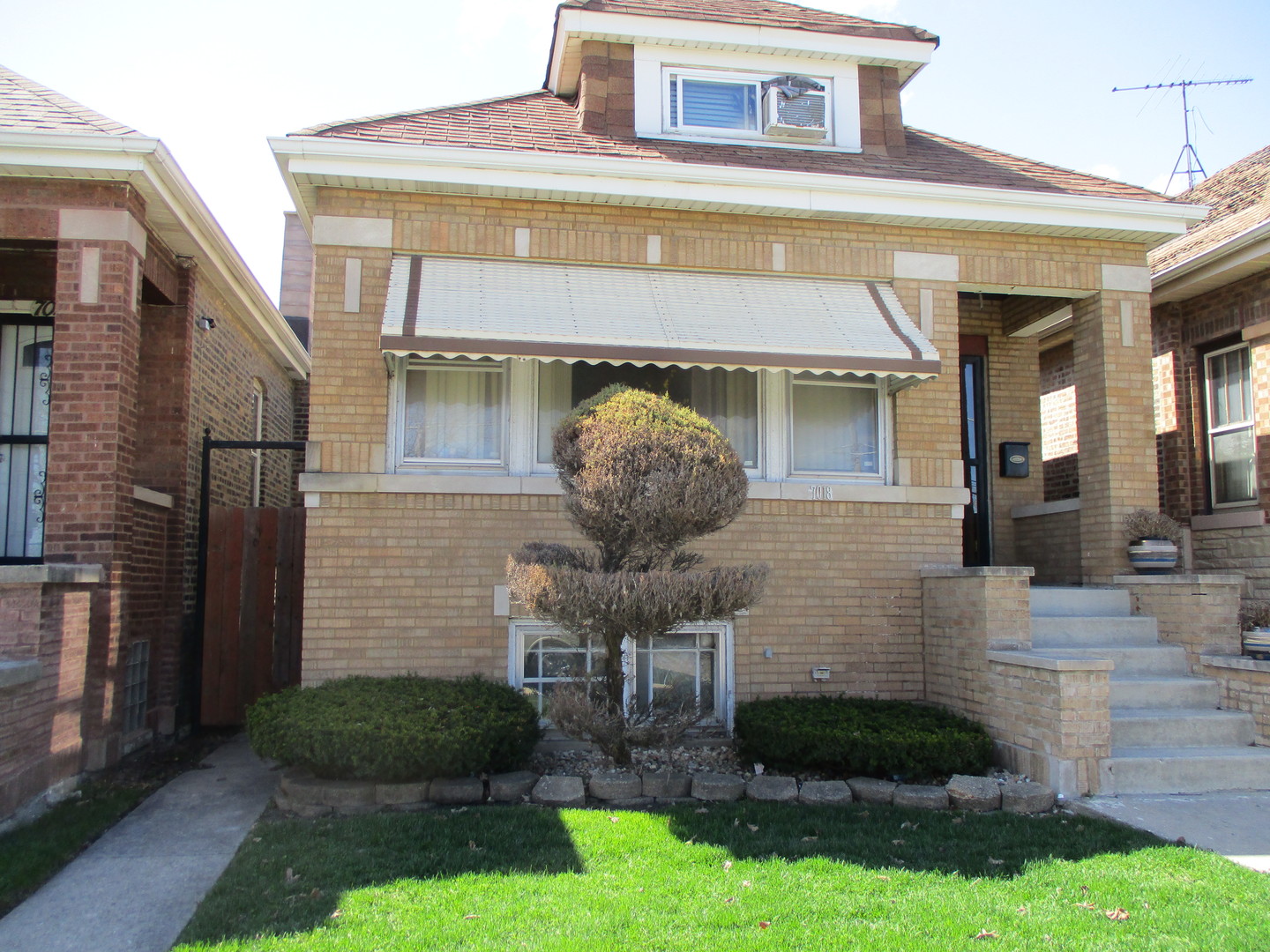 West Englewood Real Estate & West Englewood Chicago Information