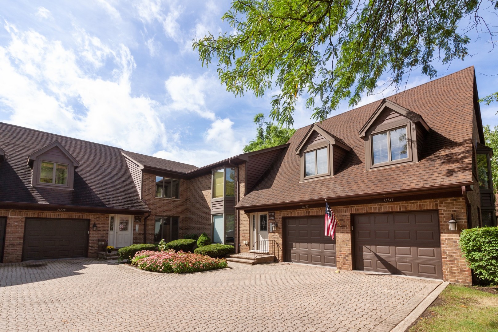 3 Bedroom Homes for sale in Westchester, Illinois Westchester MLS