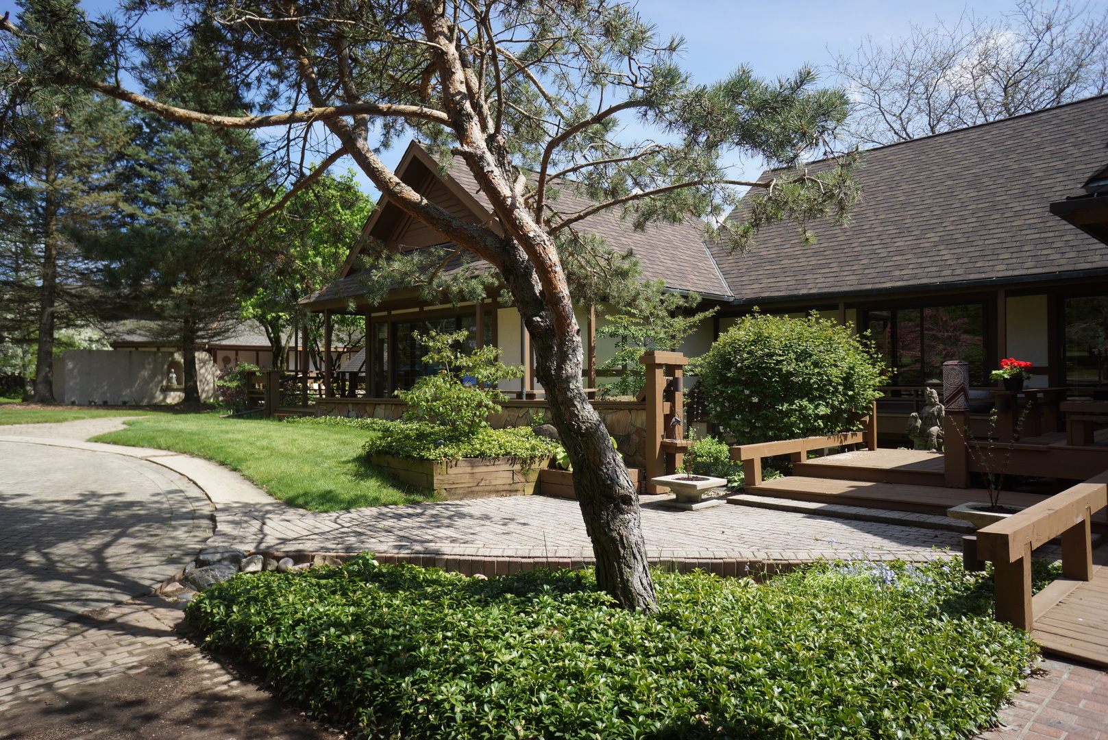 1N765 Brundige, Elburn, Illinois