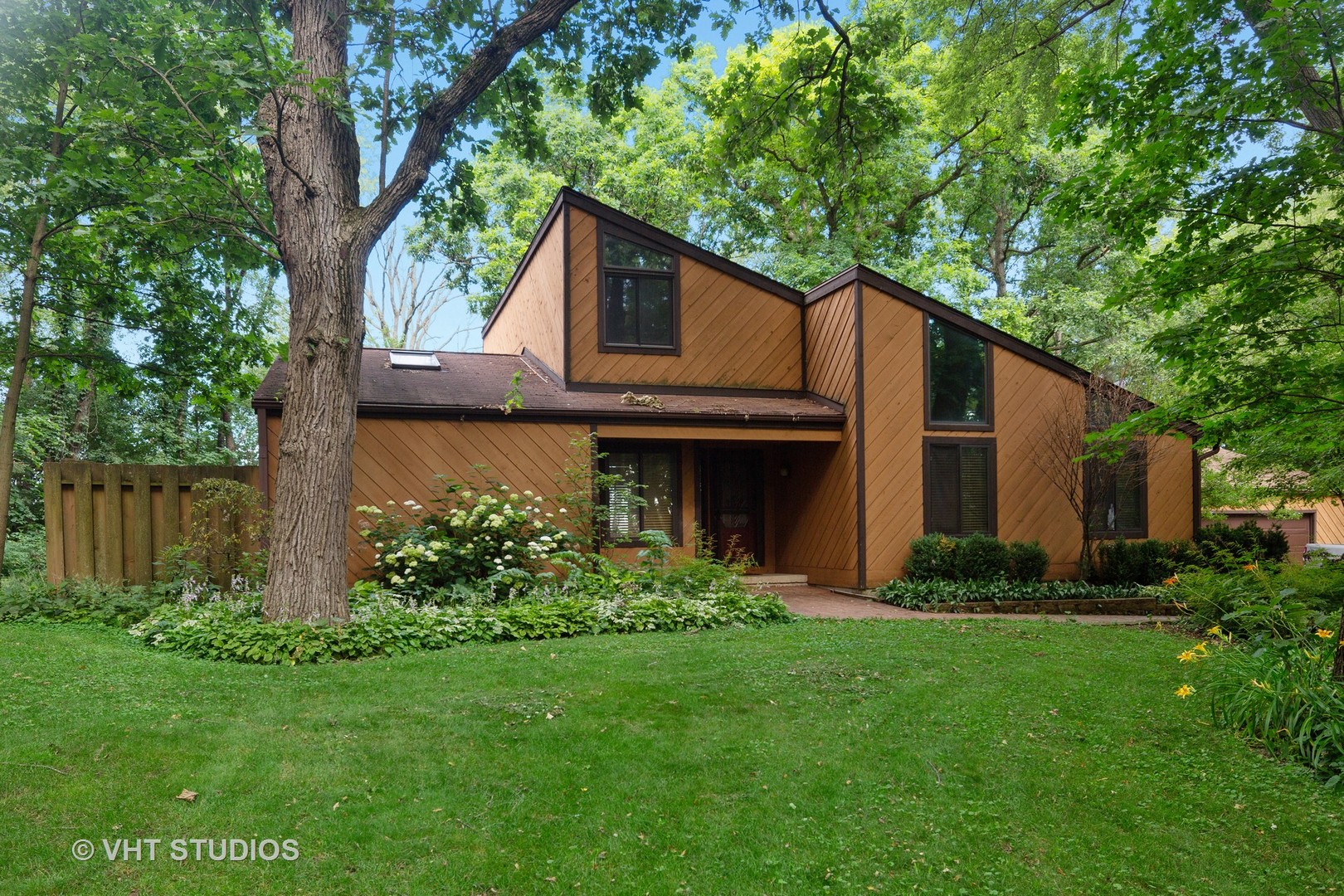 2N460 Landrose, Maple Park, Illinois