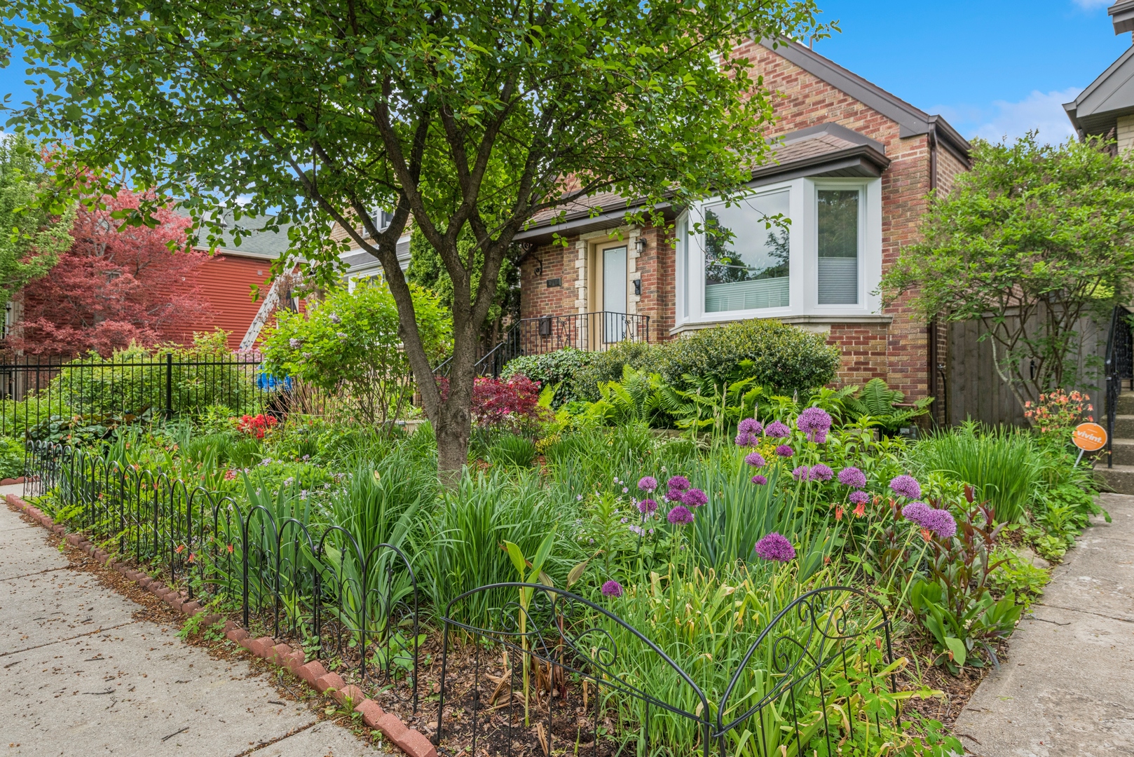 1711 W. Thorndale