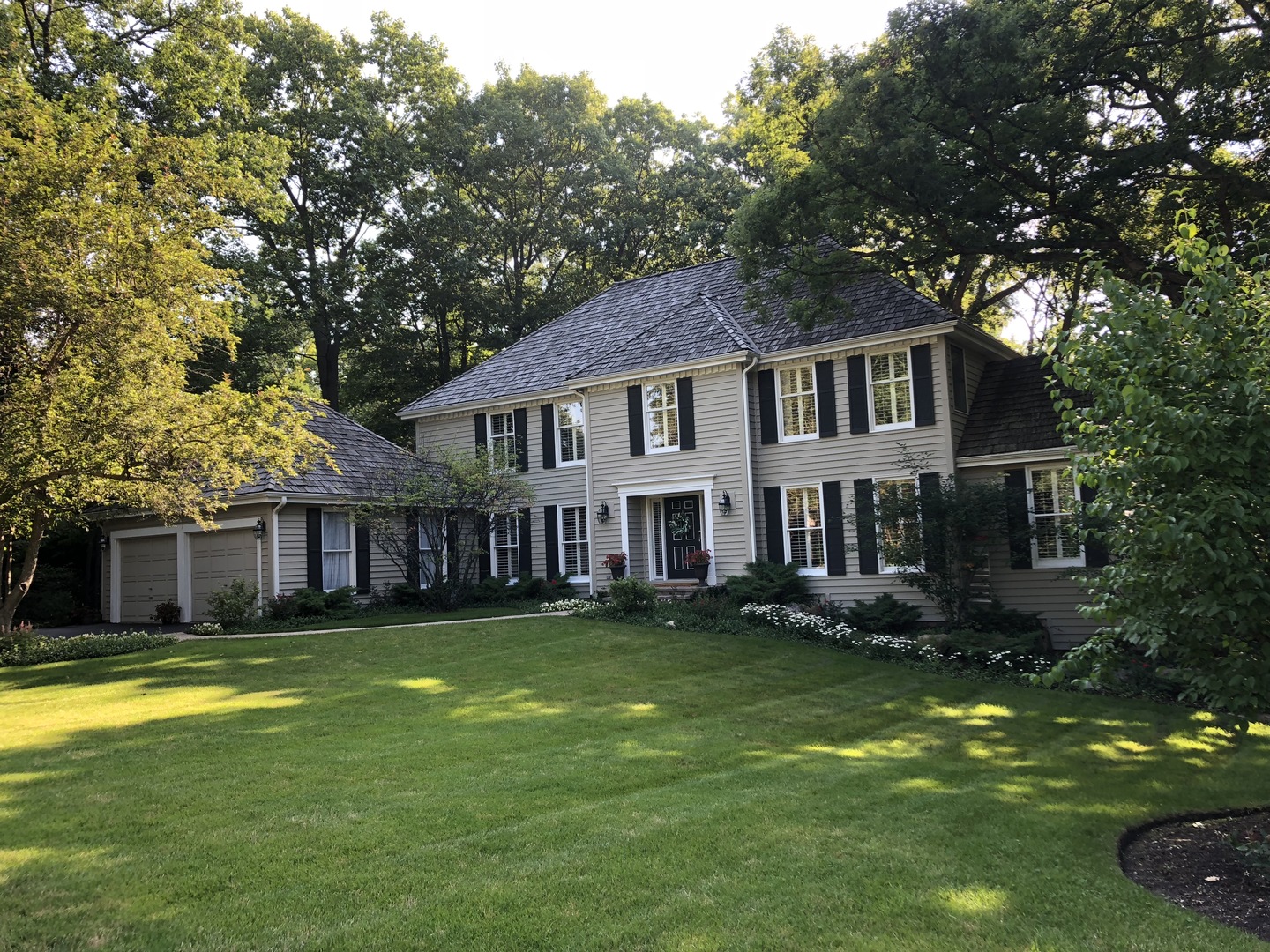 Homes for sale in the Tangley Oaks subdivision Lake Bluff, Illinois