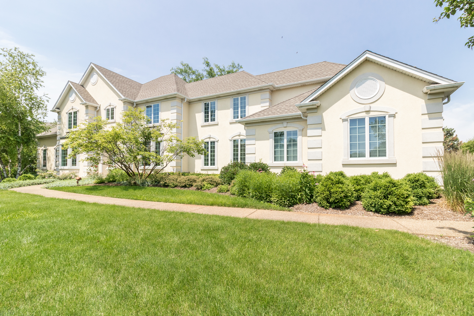 10N890 York, ELGIN, Illinois