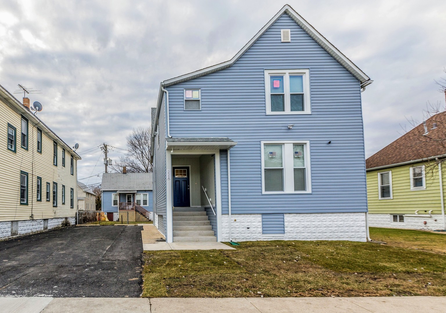 4 bedroom Homes for sale in Bellwood, Illinois Bellwood MLS