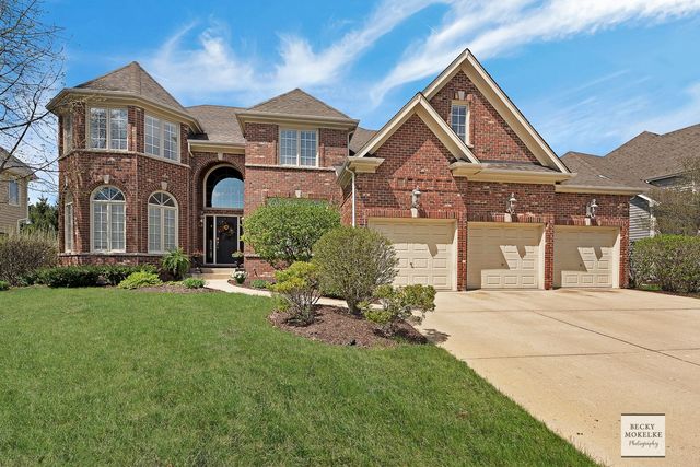 2720 Ginger Woods, Aurora, Illinois